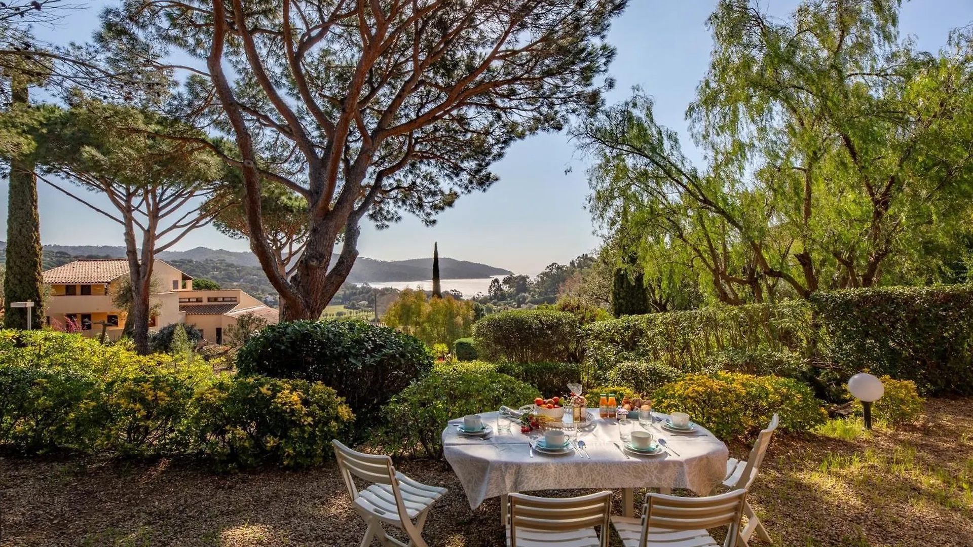 Ajoucadou - Vue Sur Le Cap Lardier La Croix-Valmer Holiday home